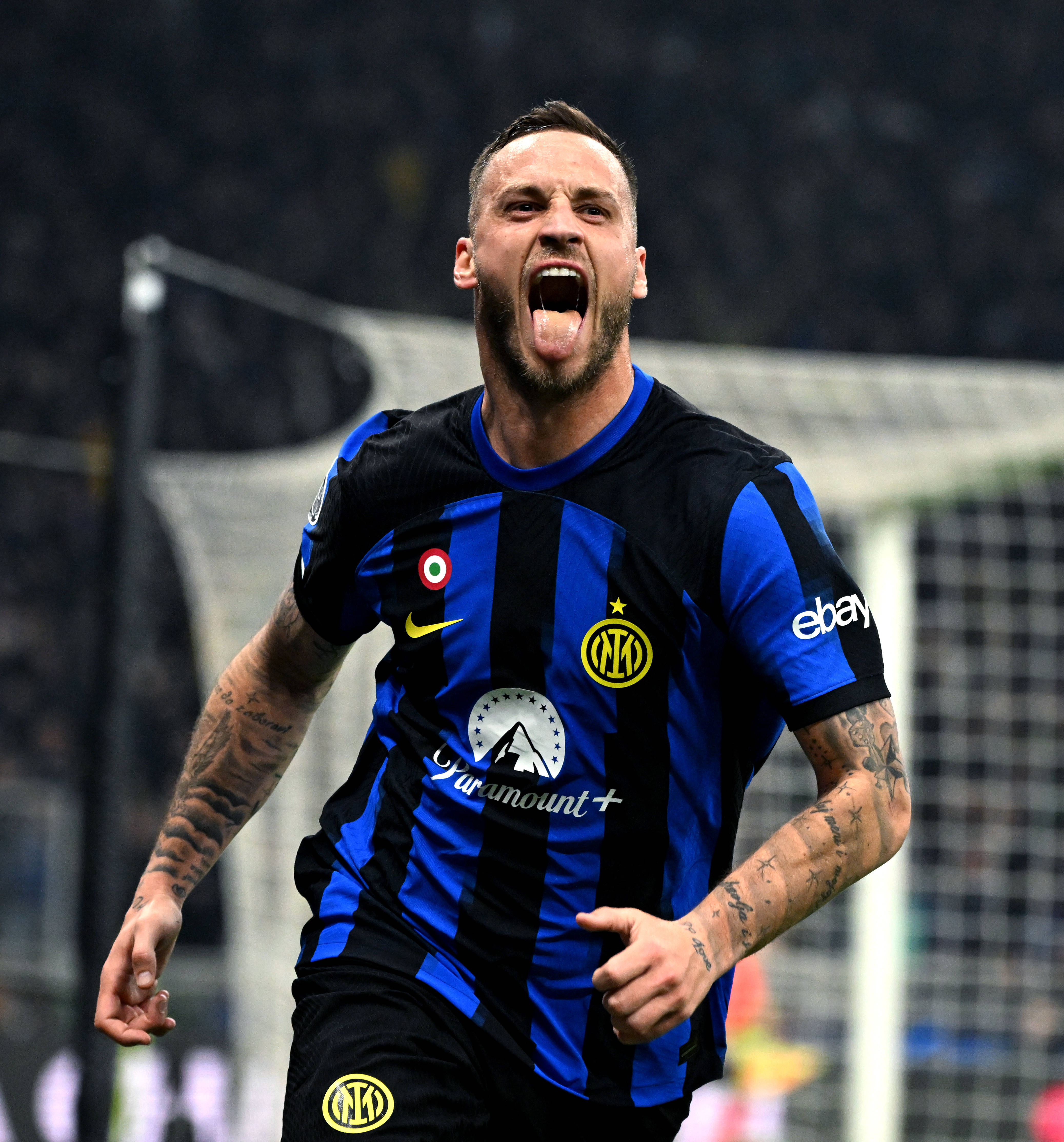 德甲进球榜：拜仁44球领跑！药厂、法兰克福并列第2！（德甲进球榜：拜仁44球高居榜首，勒沃库森与法兰克福同列第二）