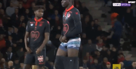 科瓦奇：丘库埃梅卡在禁区内被夸安萨拉拽？裁判应做出判罚