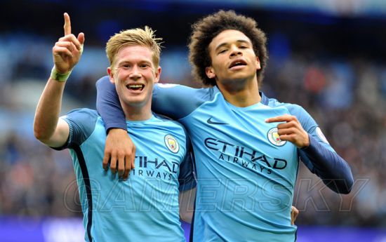 欧冠最年轻连续三场破门选手排行榜：卡尔力压姆巴佩...（欧冠连续三场进球最年轻球员榜：卡尔力压姆巴佩登顶）