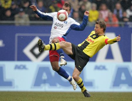 RB莱比锡vs法兰克福：劳姆、古拉西奇首发，巴舒亚伊、堂安律出战（RB莱比锡对阵法兰克福：劳姆、古拉西奇先发，巴舒亚伊与堂安律出场）