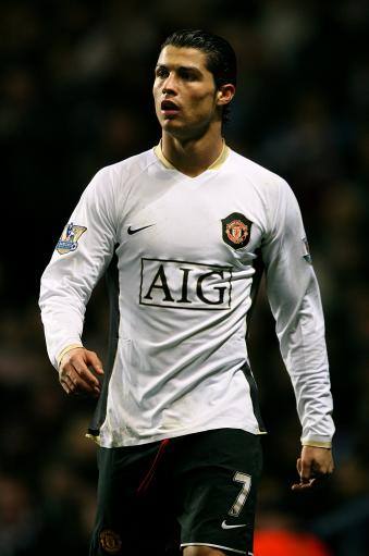 爱媒：世欧预附加赛抽签出炉后，爱尔兰捷克往返机票价格暴涨4倍（爱媒：世欧预附加赛抽签公布后，爱尔兰与捷克往返机票价飙升四倍）